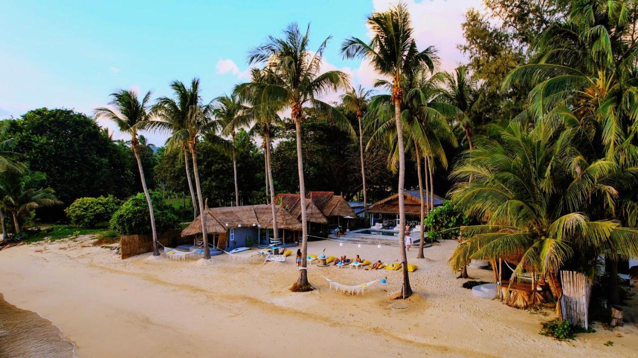 Sea Love Beach Bar & Bungalows Baan Tai Exterior photo