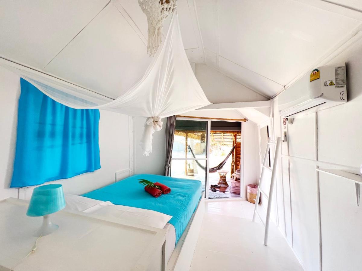 Sea Love Beach Bar & Bungalows Baan Tai Exterior photo