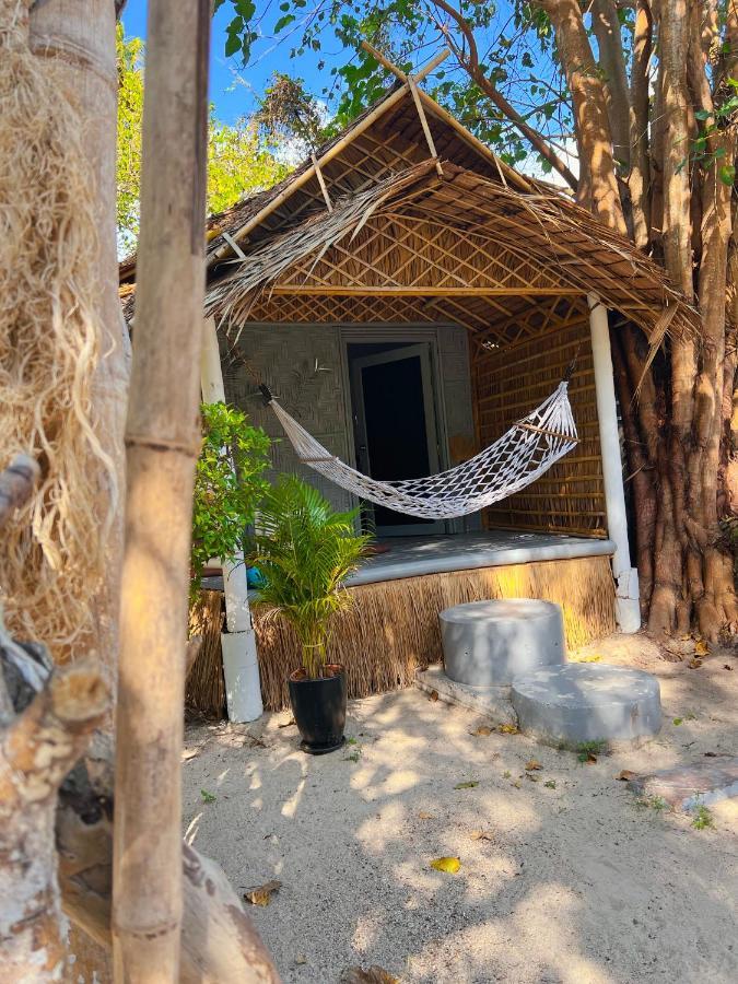 Sea Love Beach Bar & Bungalows Baan Tai Exterior photo